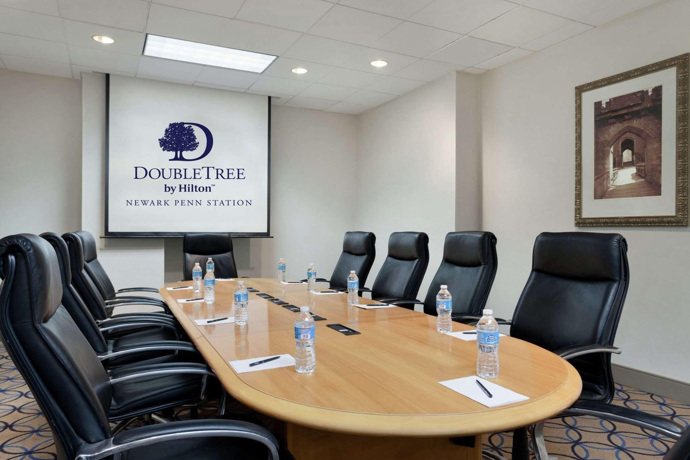 Hotel Doubletree By Hilton Newark Penn Station, Nj Esterno foto