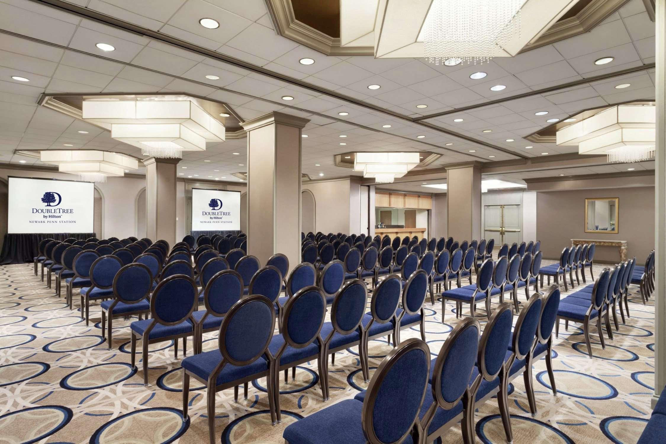 Hotel Doubletree By Hilton Newark Penn Station, Nj Esterno foto