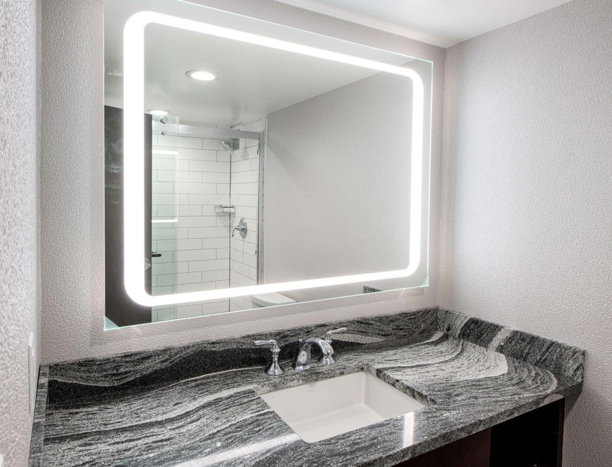 Hotel Doubletree By Hilton Newark Penn Station, Nj Esterno foto